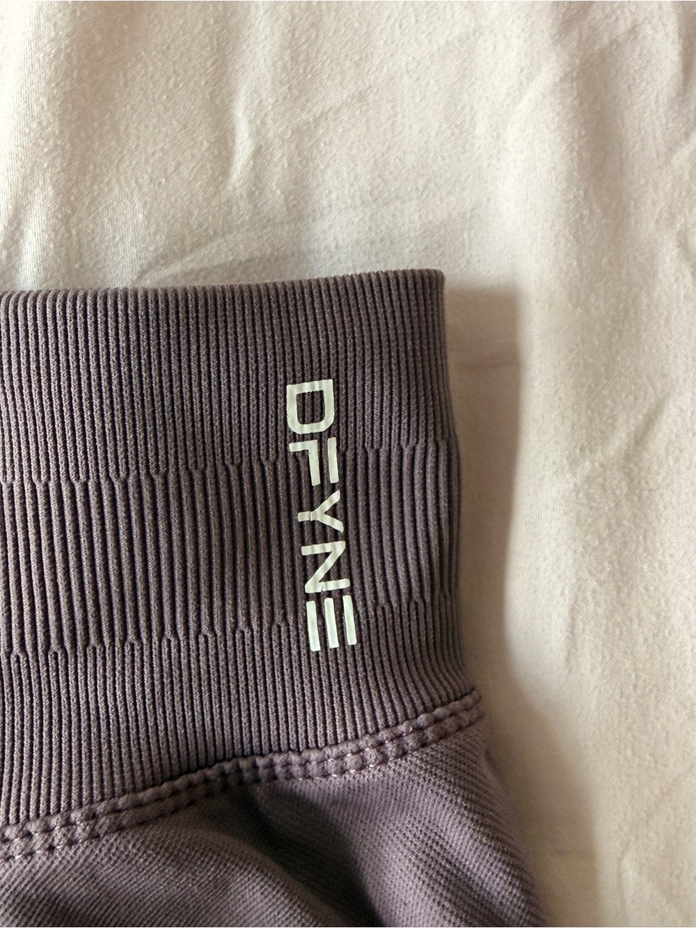 Dfyne impact grape shorts - Picture 2 of 7